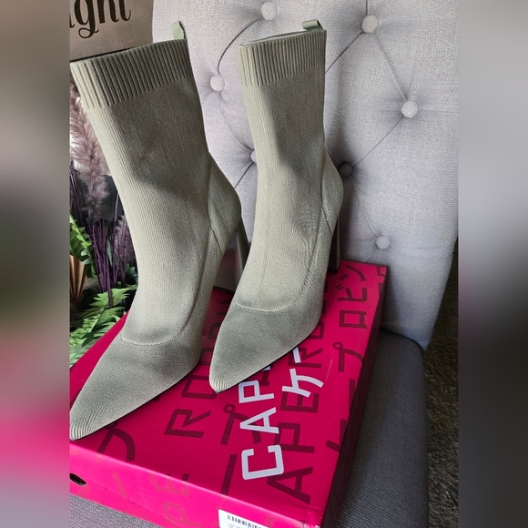 NEW Cape Robbin Pointed Toe Booties Green with Heels ~Size 10 - Picture 5 of 5